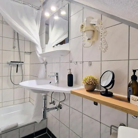Διαμέρισμα Breitenberg - 2,5-zimmer Mit Suedbalkon Und Traumhaftem Bergblick Ruhig Gelegen In Mitte